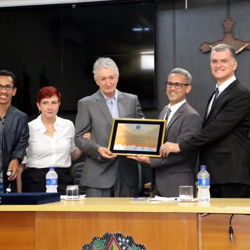Câmara de Araraquara concede Título de Cidadania ao pediatra Paulo Djabraian